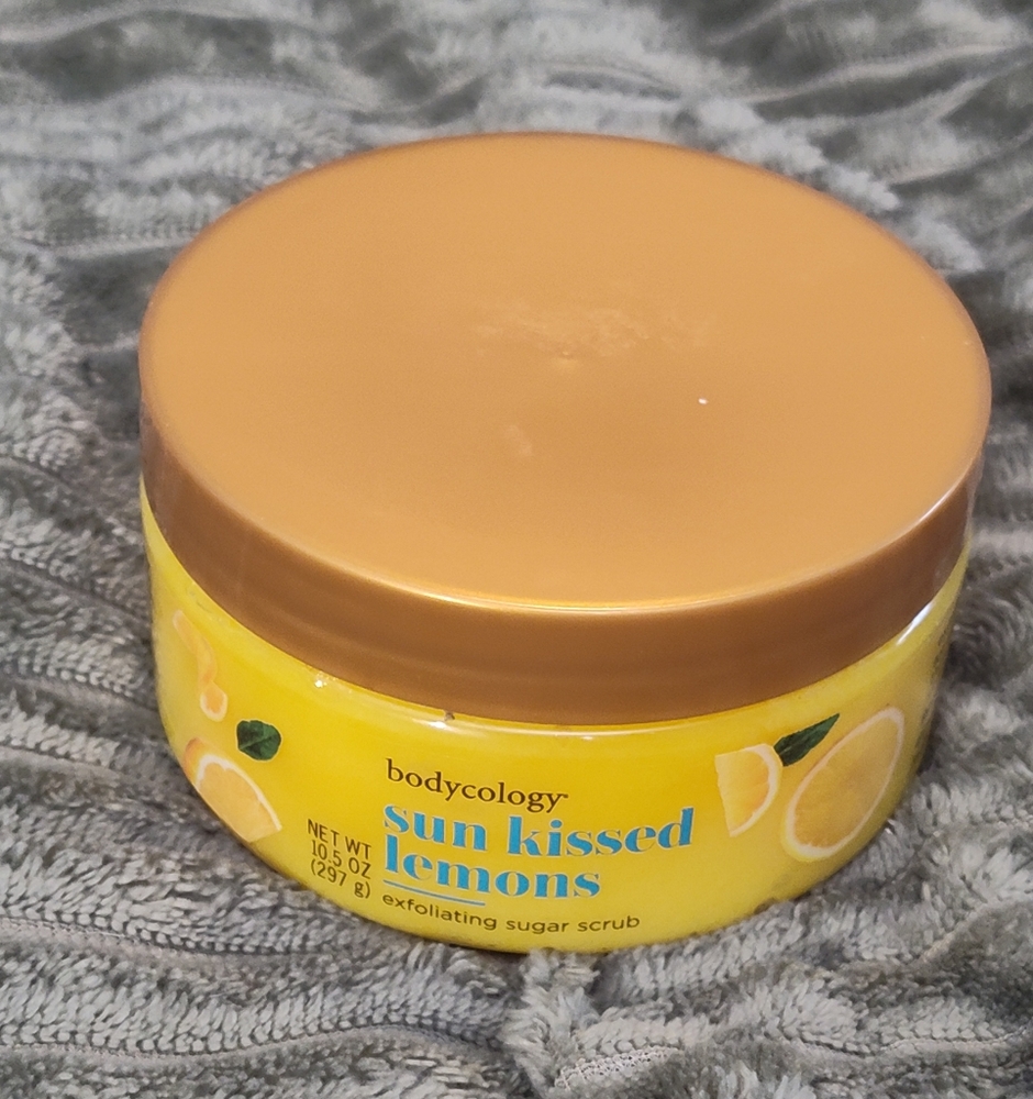 NEW! Bodycology Sun-Kissed Lemon Body Scrub 10.5oz